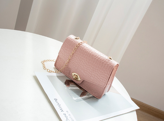 QA-873 - Stylish Lock Chain Sling Bag Pink